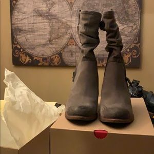 UGG Dayton Boot in Gray size 8.5 - some wear